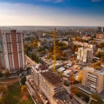Почему новые ЖК часто перегружены машинами уже через год